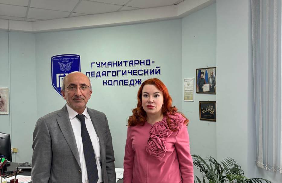 В рамках фестиваля состоялась рабочая встреча директора ГПК Алаутдина Аскерова с Уполномоченной по правам ребенка РД Мариной Ежовой